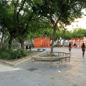 9 décembre 2025 : trois personnes au tribunal pour avoir discuté sur une place